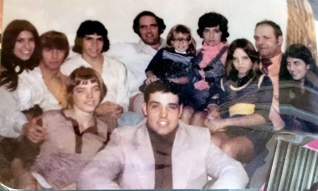 dad-and-family-1024x616
